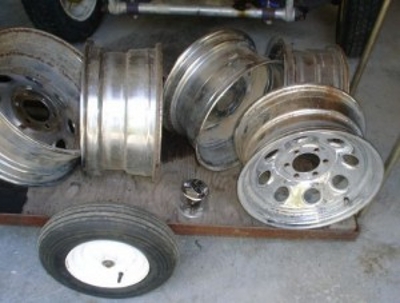 Poor photo of wheels for sale Poor photo of wheels for sale