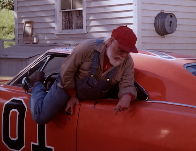 Uncle Jesse never loved the door-less entry of the General. This particular car had no roll bar installed simply so he could escape more easily (kind of). Image: Warner Bros